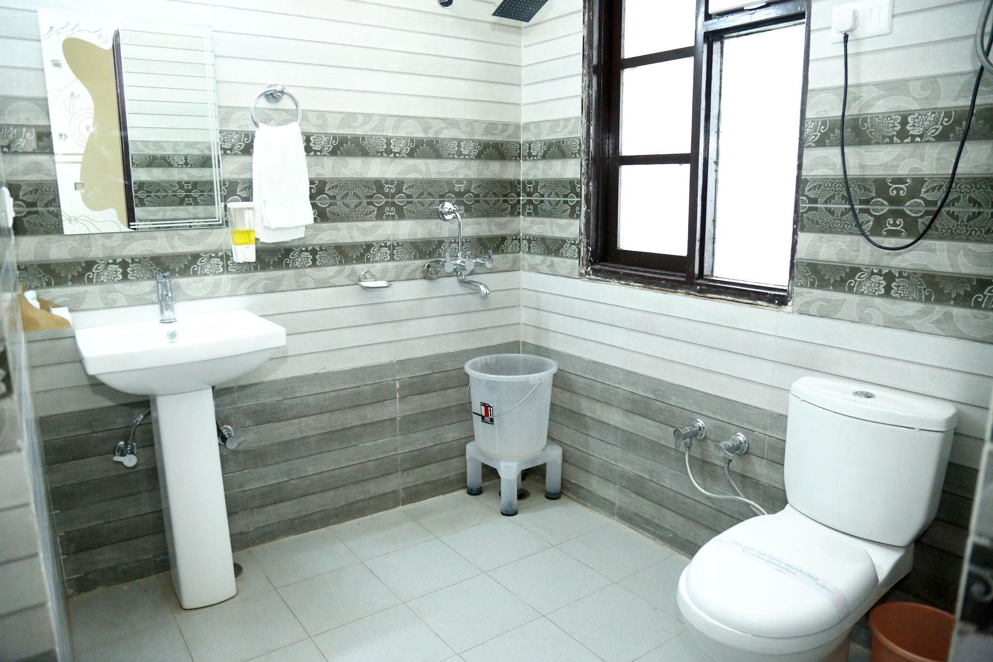 Oyo 5248 Surbee Resorts Mussoorie Esterno foto